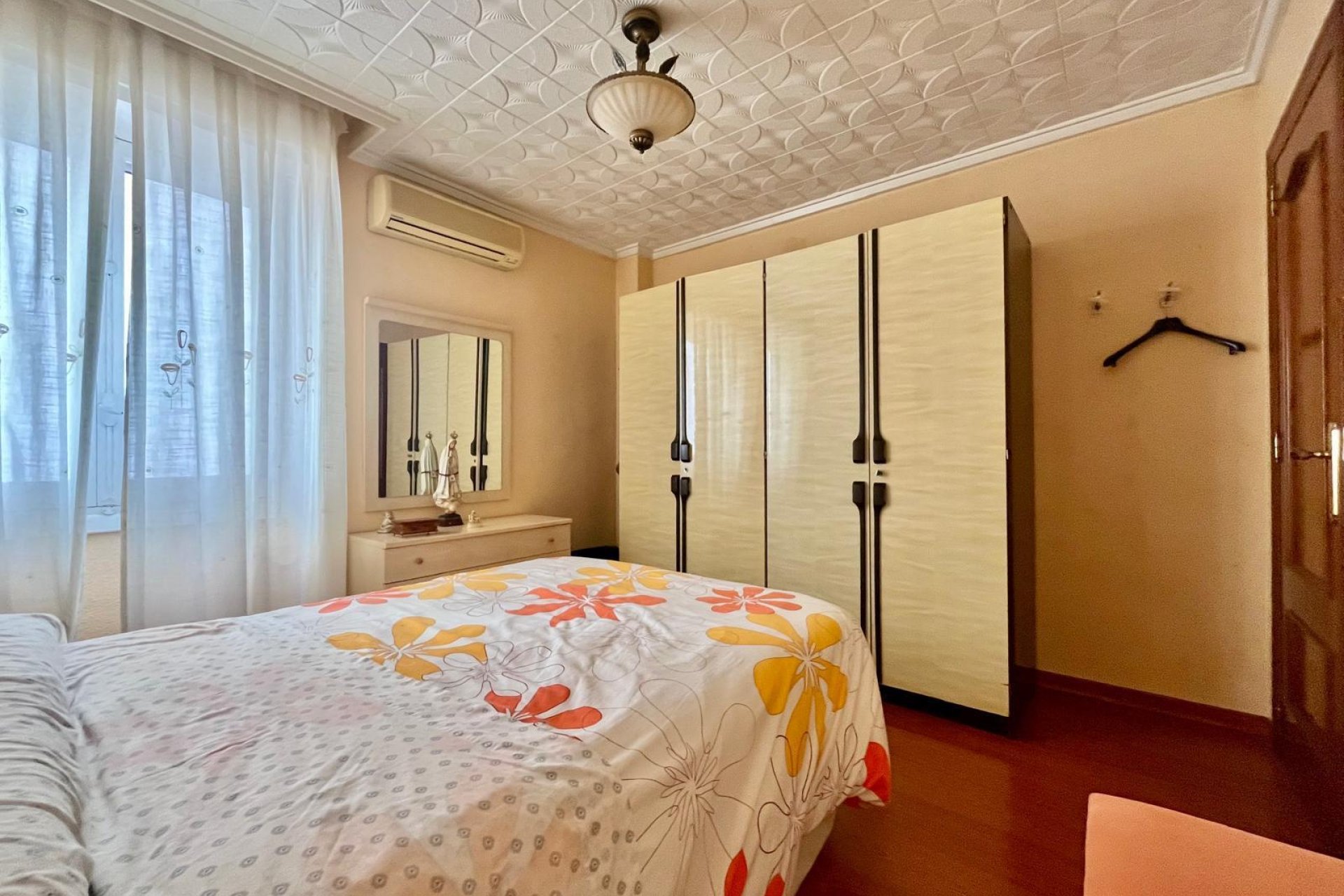 Resale - Apartment -
Torrevieja - Centro