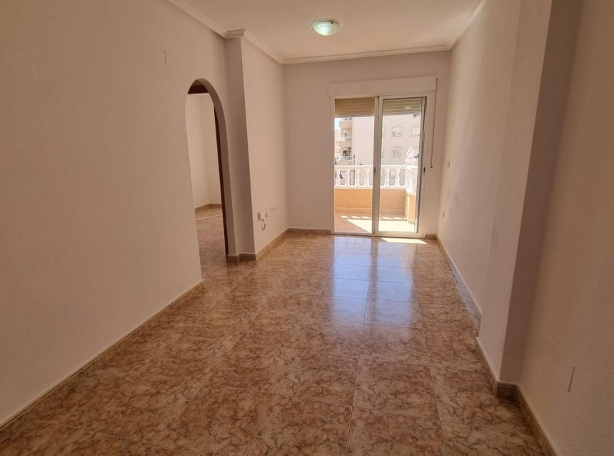 Resale - Apartment -
Torrevieja - Centro