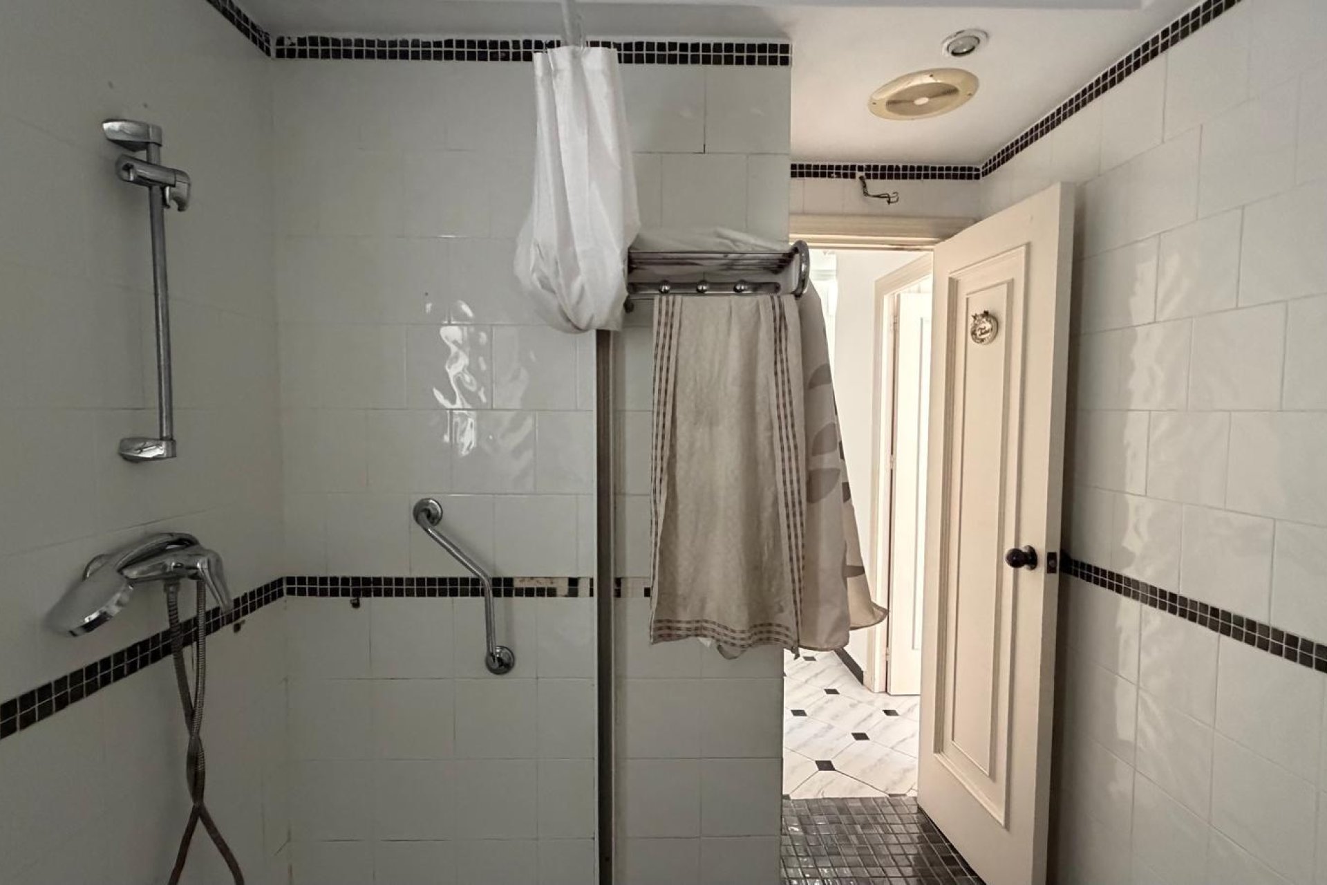 Resale - Apartment -
Torrevieja - Centro