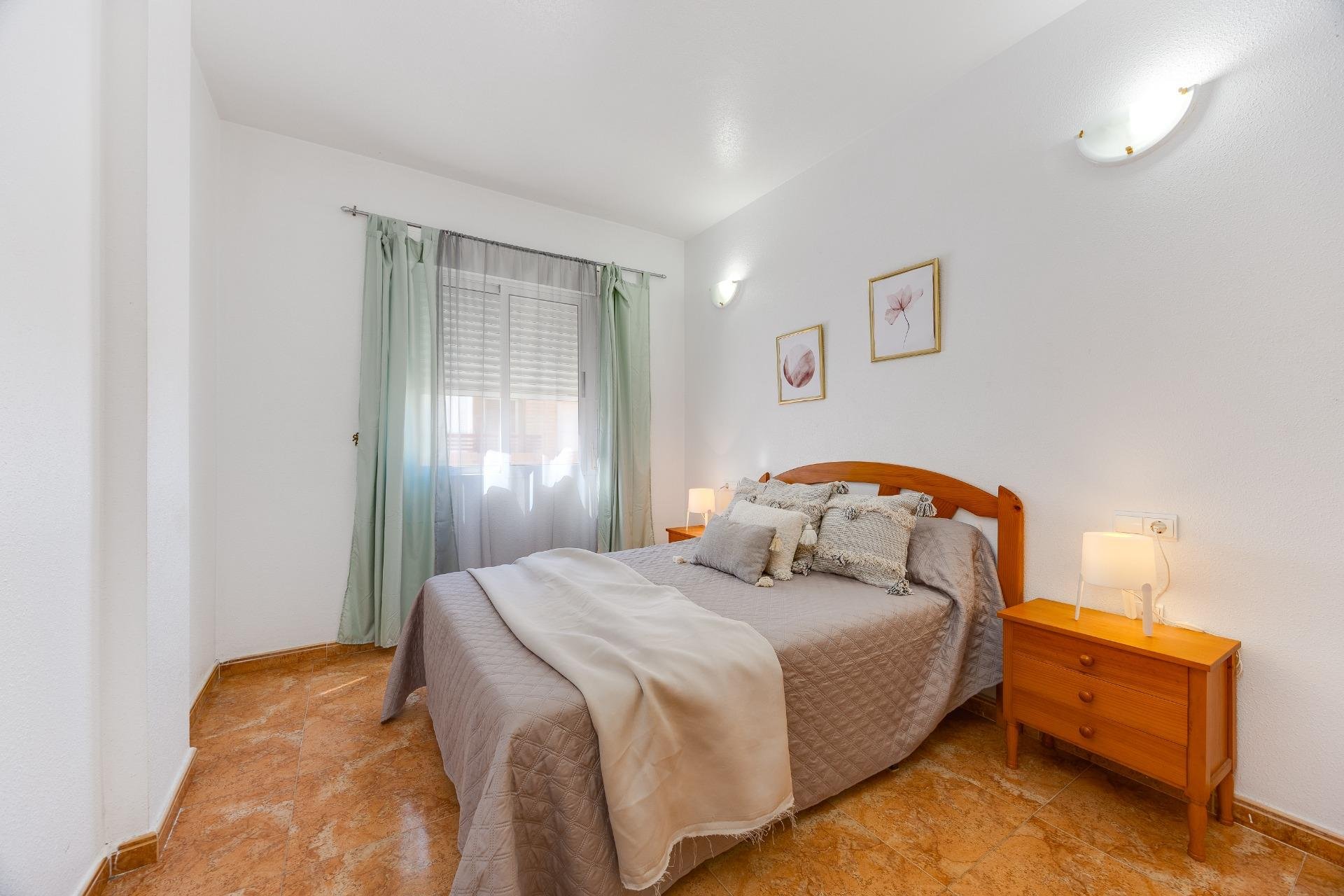 Resale - Apartment -
Torrevieja - Centro