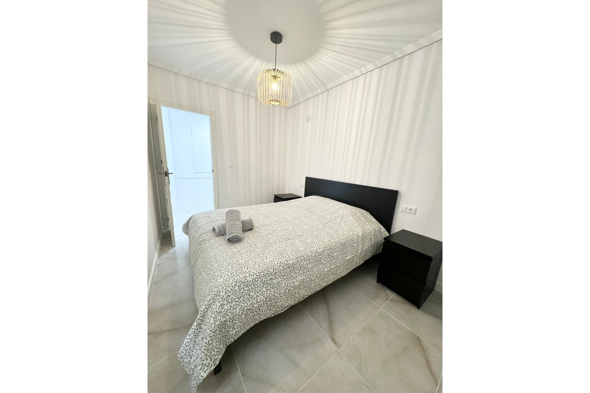 Resale - Apartment -
Torrevieja - Centro