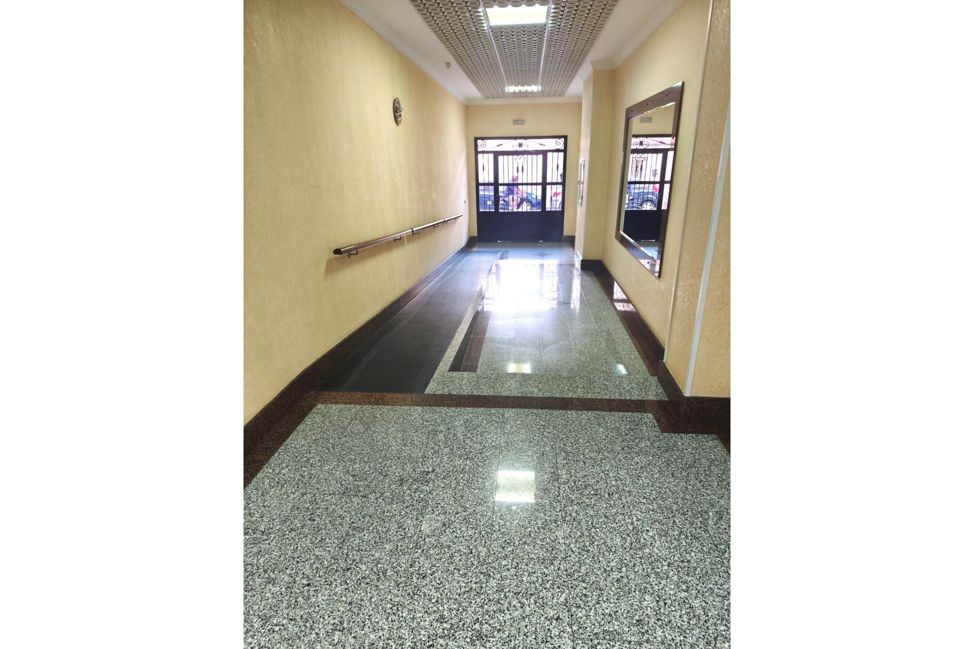 Resale - Apartment -
Torrevieja - Centro