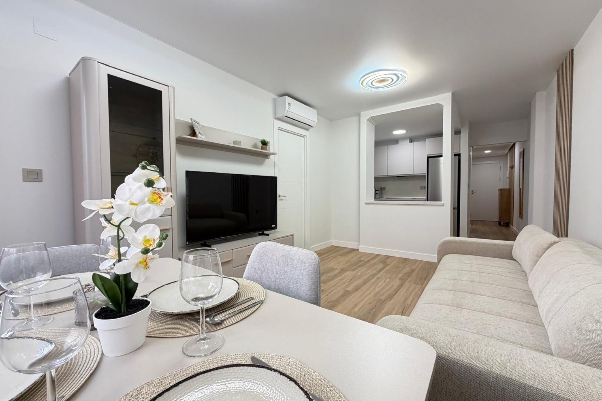 Resale - Apartment -
Torrevieja - Centro