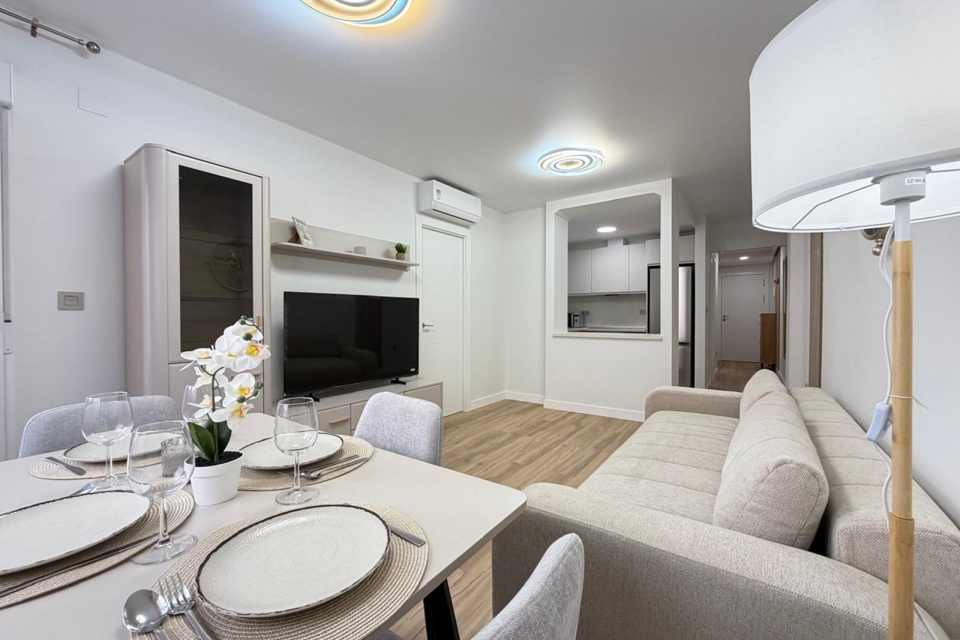Resale - Apartment -
Torrevieja - Centro