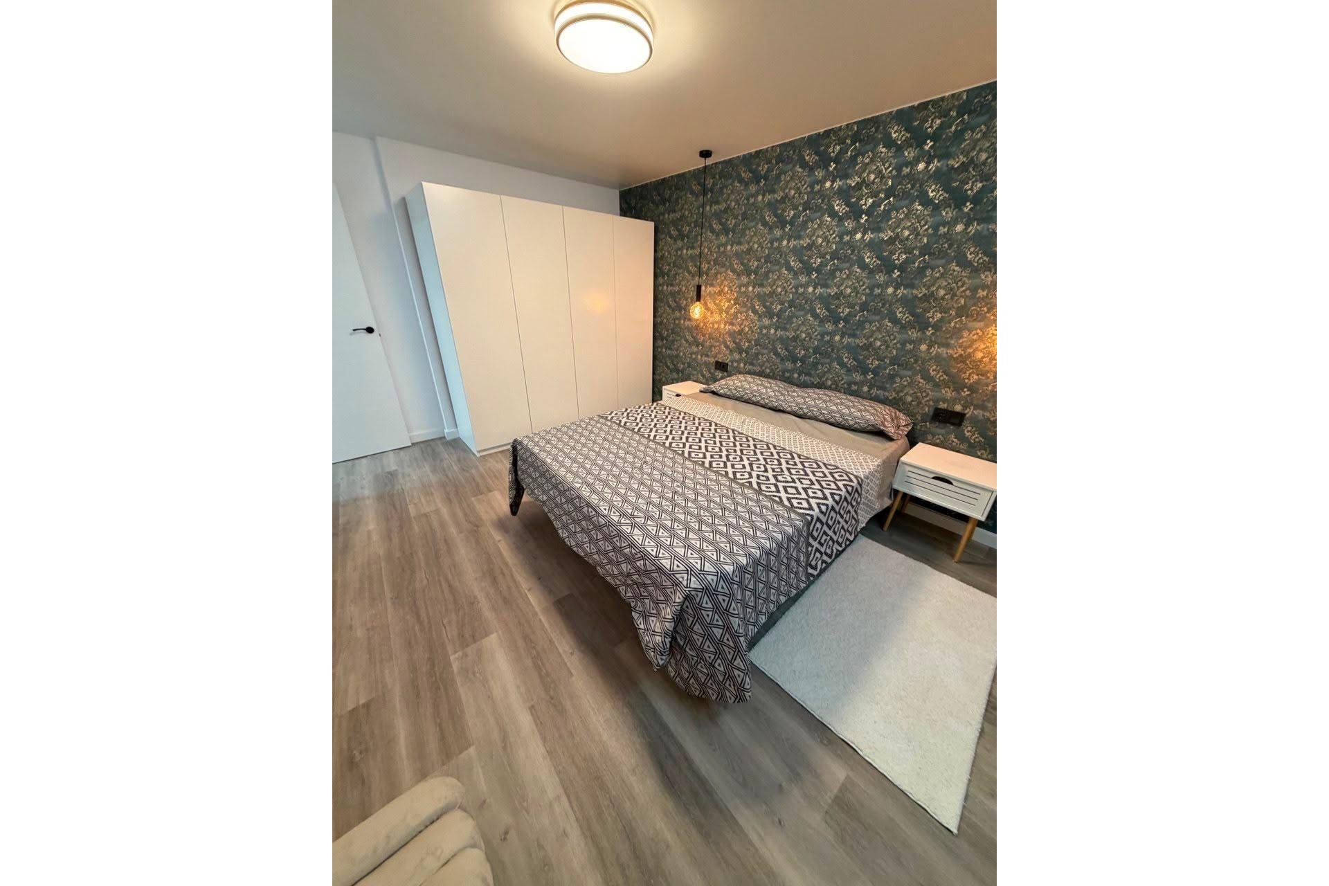 Resale - Apartment -
Torrevieja - Centro
