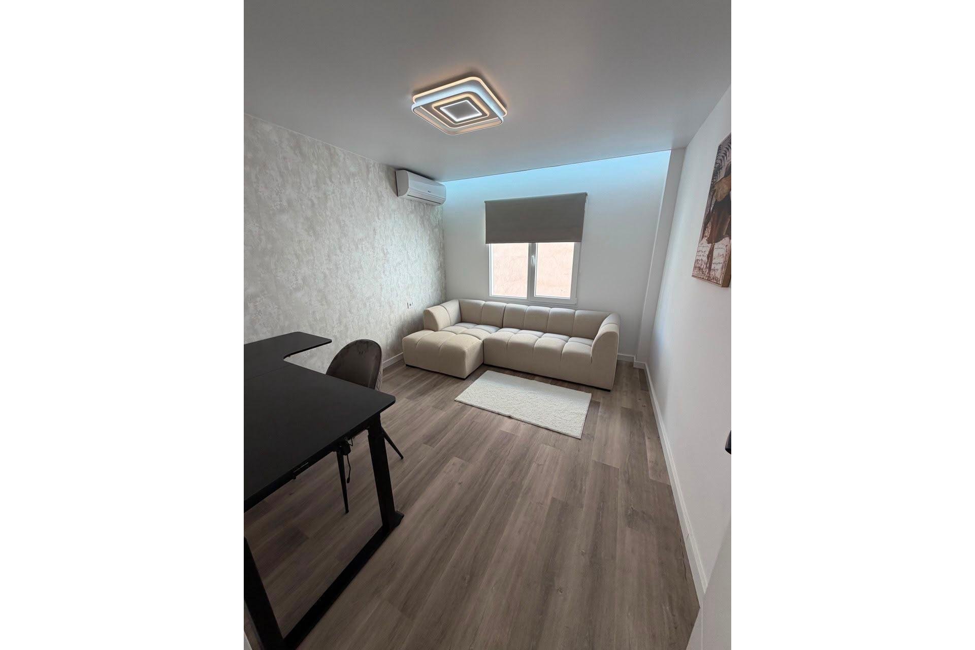 Resale - Apartment -
Torrevieja - Centro