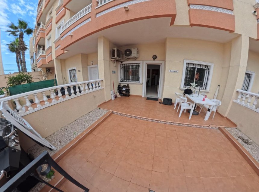 Resale - Apartment -
Torrevieja - Centro