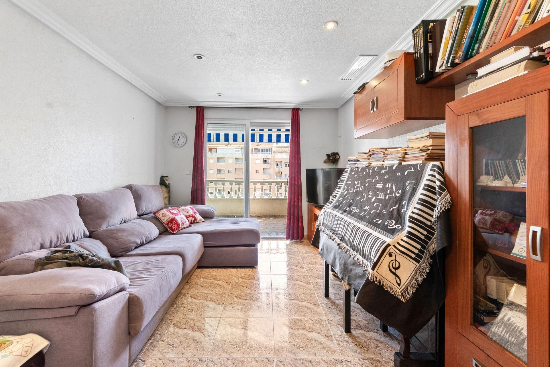 Resale - Apartment -
Torrevieja - Centro