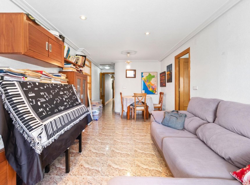 Resale - Apartment -
Torrevieja - Centro