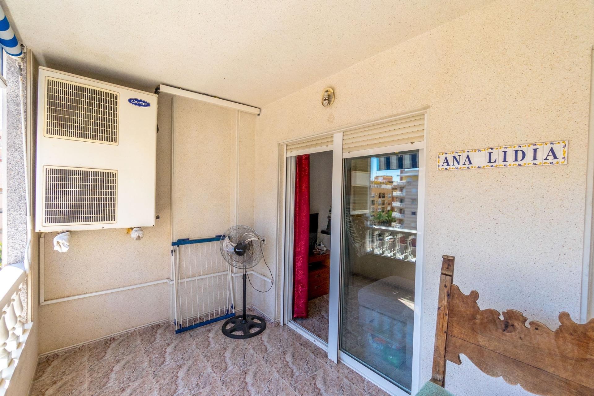 Resale - Apartment -
Torrevieja - Centro