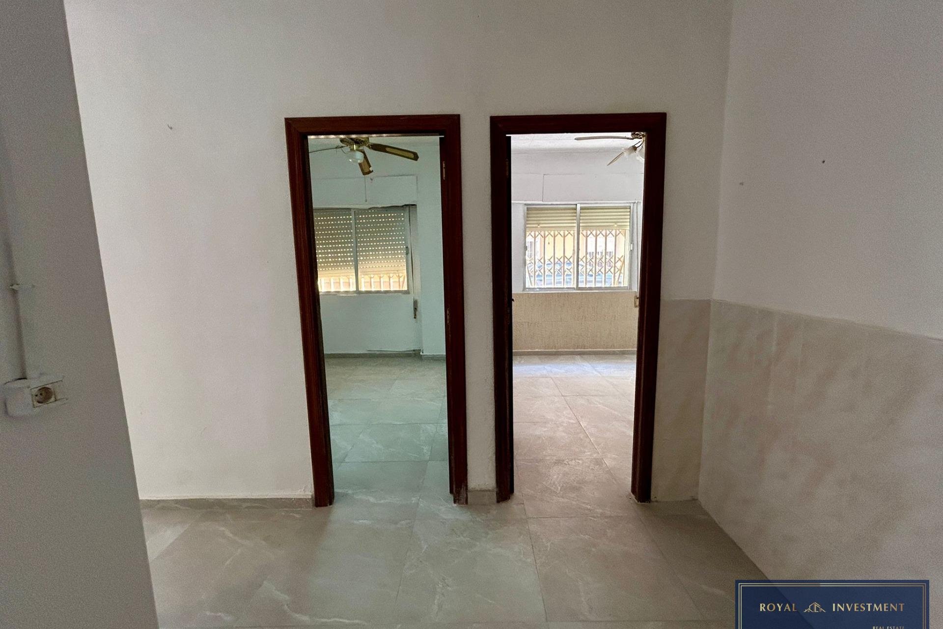 Resale - Apartment -
Torrevieja - Centro