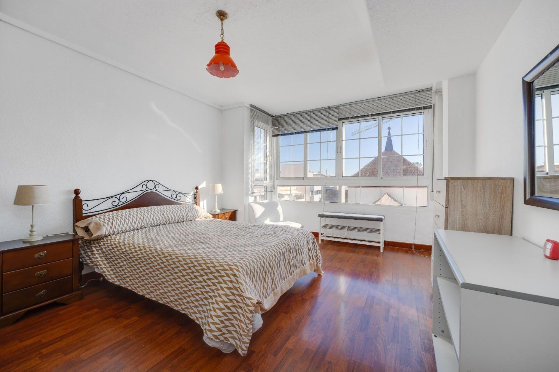 Resale - Apartment -
Torrevieja - Centro