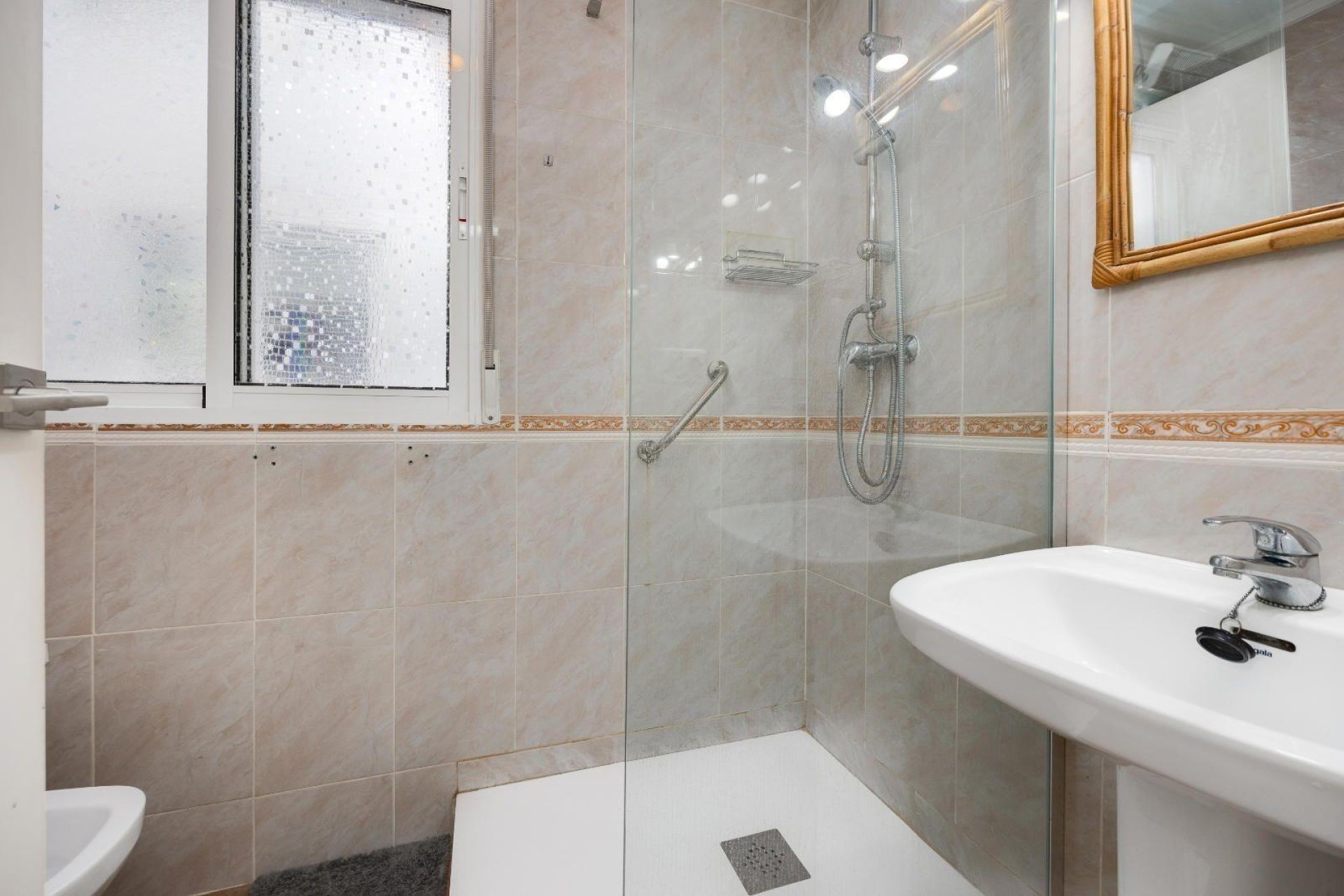 Resale - Apartment -
Torrevieja - Centro