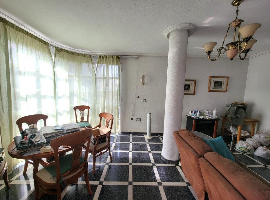 Resale - Apartment -
Torrevieja - Centro