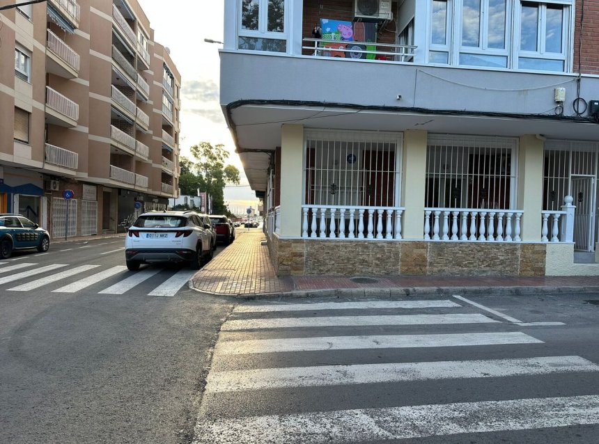 Resale - Apartment -
Torrevieja - Costa Blanca