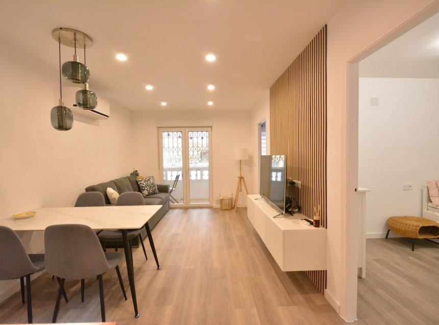 Resale - Apartment -
Torrevieja - Costa Blanca