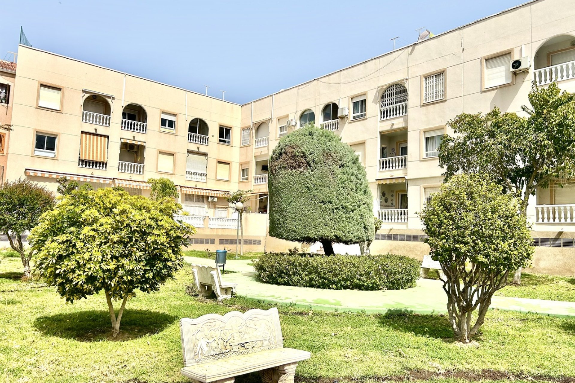 Resale - Apartment -
Torrevieja - Costa Blanca