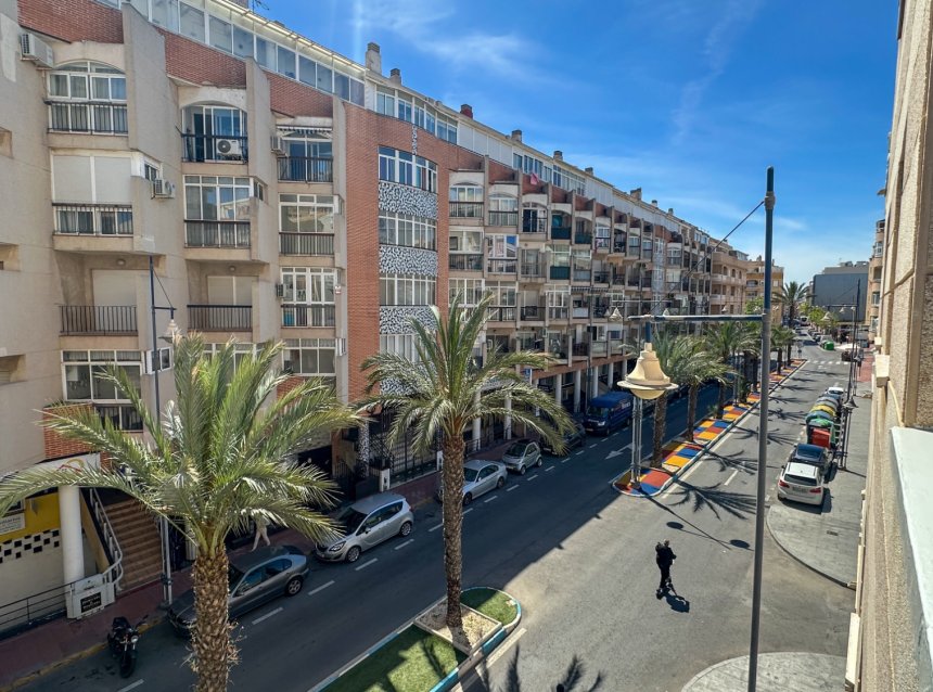 Resale - Apartment -
Torrevieja - Costa Blanca