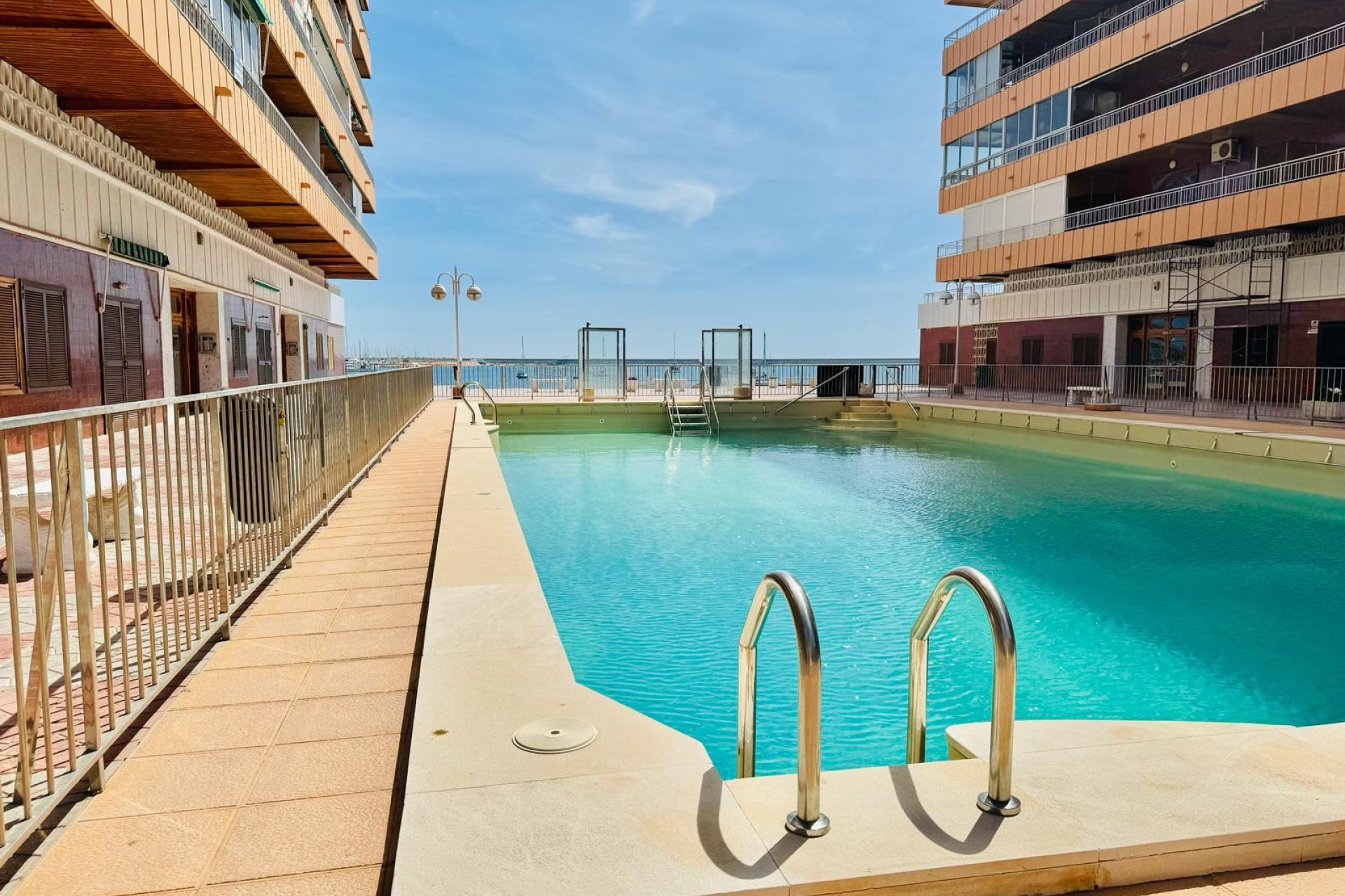 Resale - Apartment -
Torrevieja - Costa Blanca