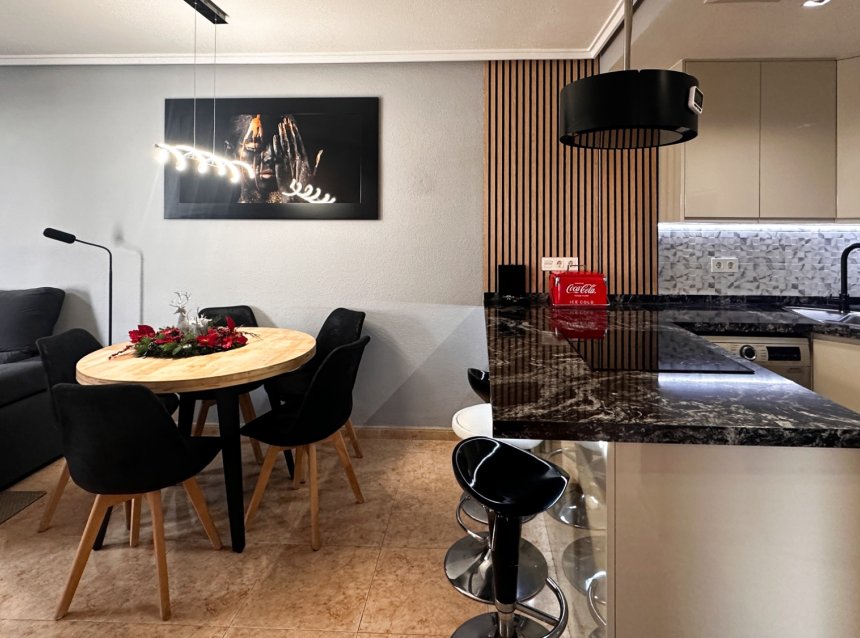 Resale - Apartment -
Torrevieja - Costa Blanca