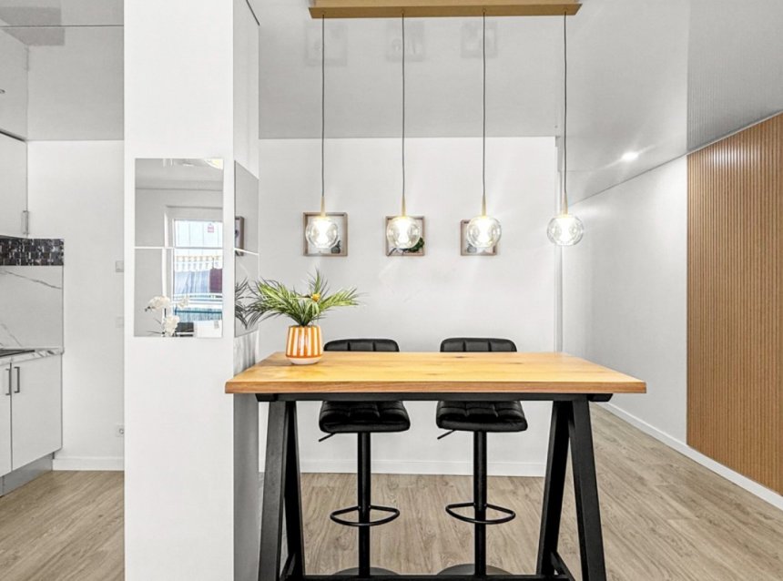 Resale - Apartment -
Torrevieja - Costa Blanca