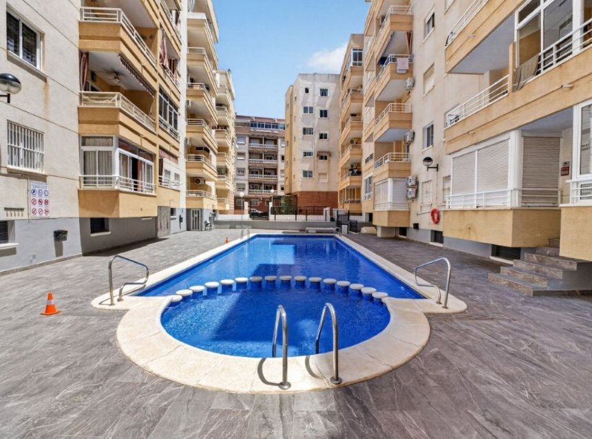Resale - Apartment -
Torrevieja - Costa Blanca