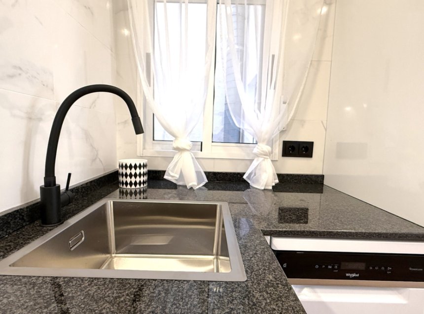 Resale - Apartment -
Torrevieja - Costa Blanca