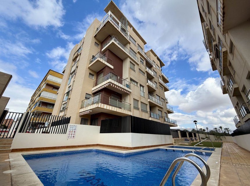 Resale - Apartment -
Torrevieja - Costa Blanca