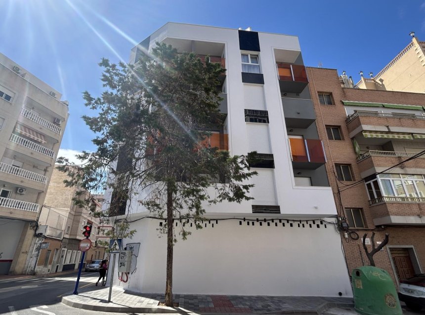 Resale - Apartment -
Torrevieja - Costa Blanca