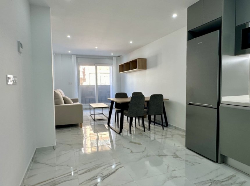 Resale - Apartment -
Torrevieja - Costa Blanca