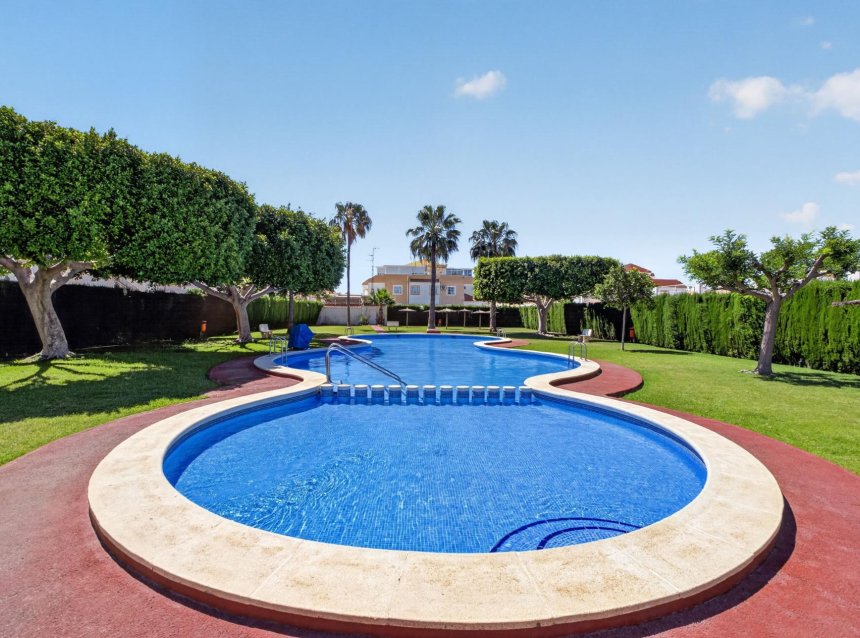 Resale - Apartment -
Torrevieja - El Limonar