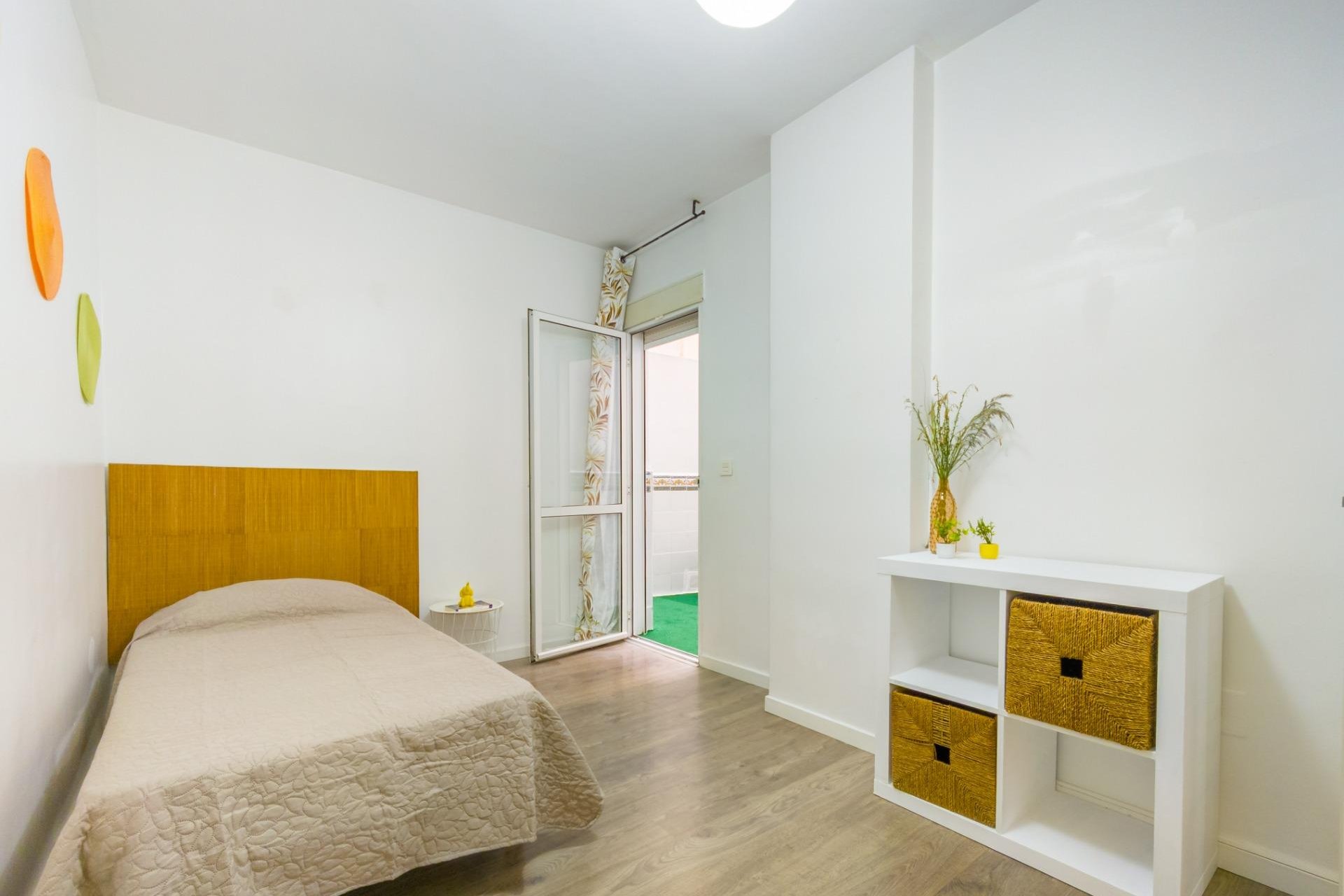 Resale - Apartment -
Torrevieja - Estacion De Autobuses