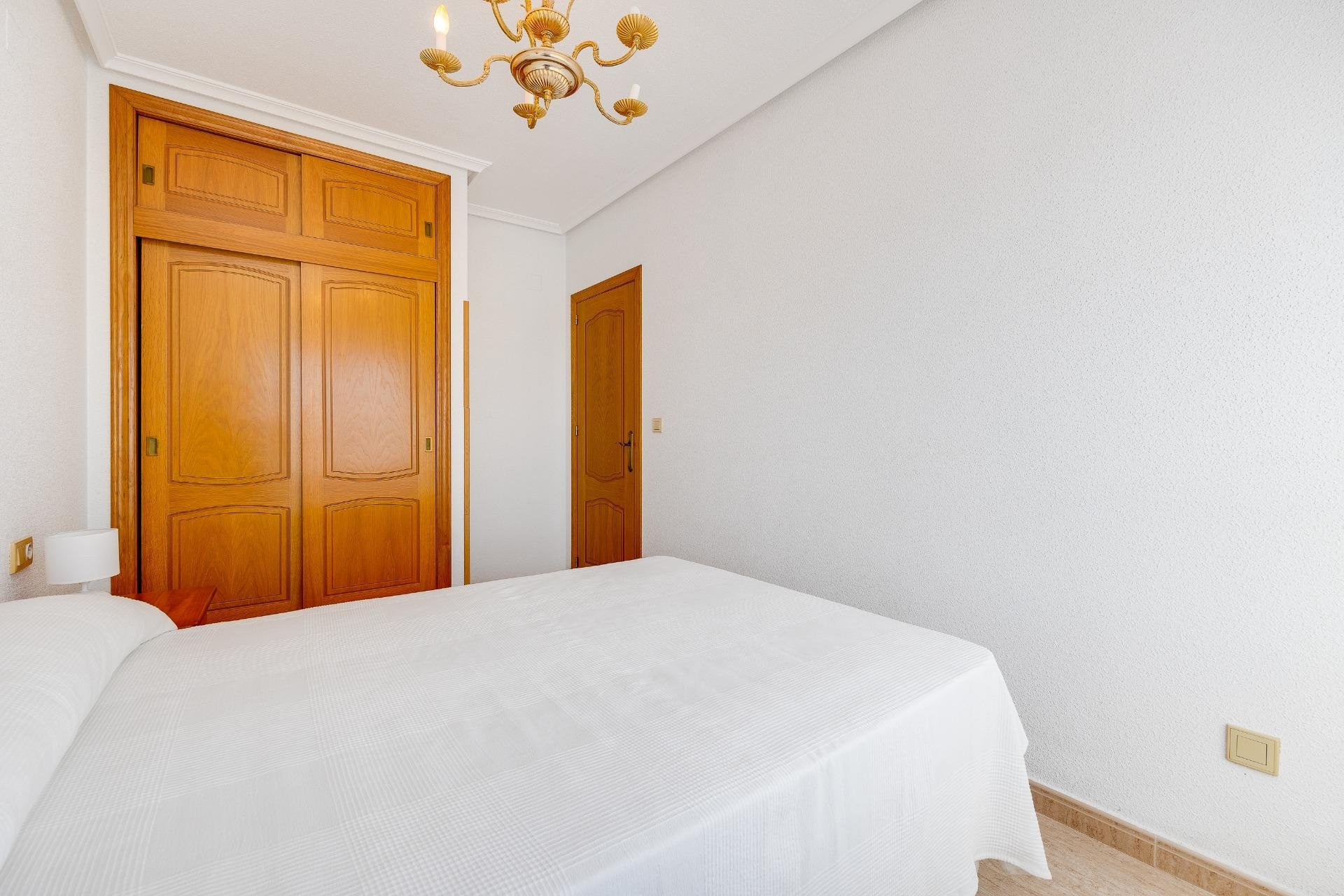 Resale - Apartment -
Torrevieja - Estacion De Autobuses