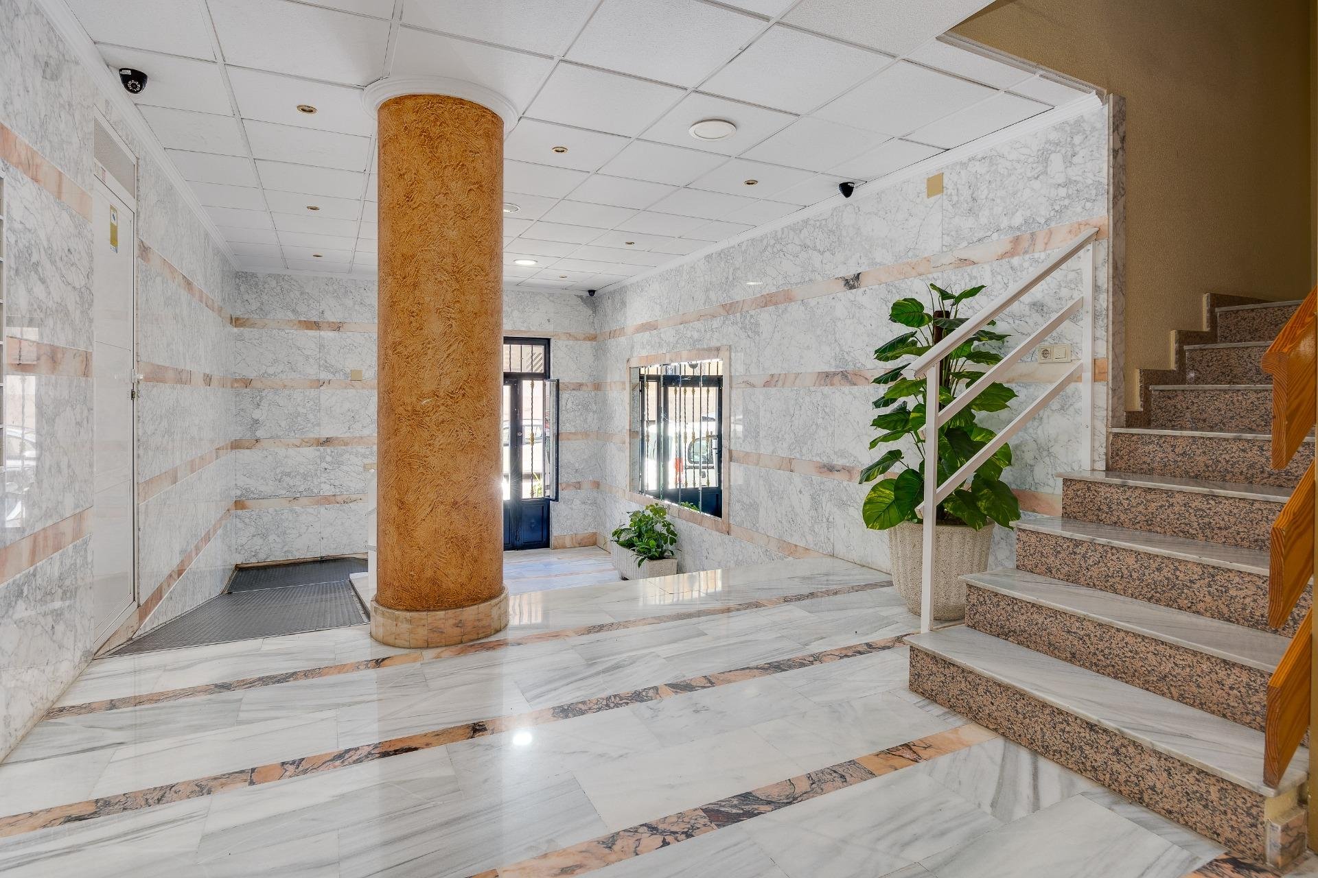 Resale - Apartment -
Torrevieja - Estacion De Autobuses