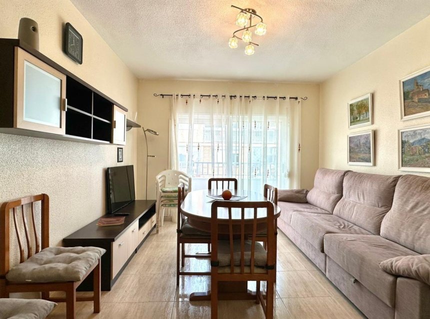 Resale - Apartment -
Torrevieja - Estacion De Autobuses