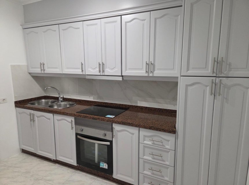 Resale - Apartment -
Torrevieja - Estacion De Autobuses