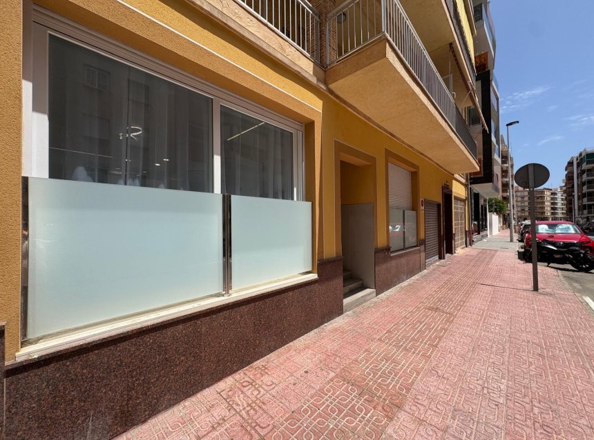 Resale - Apartment -
Torrevieja - Estacion De Autobuses