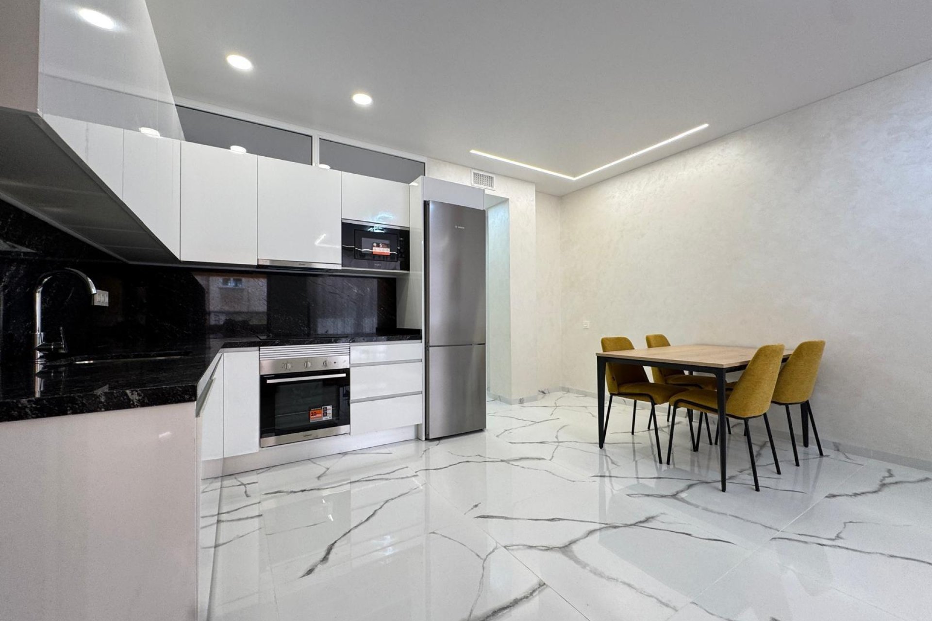 Resale - Apartment -
Torrevieja - Estacion De Autobuses