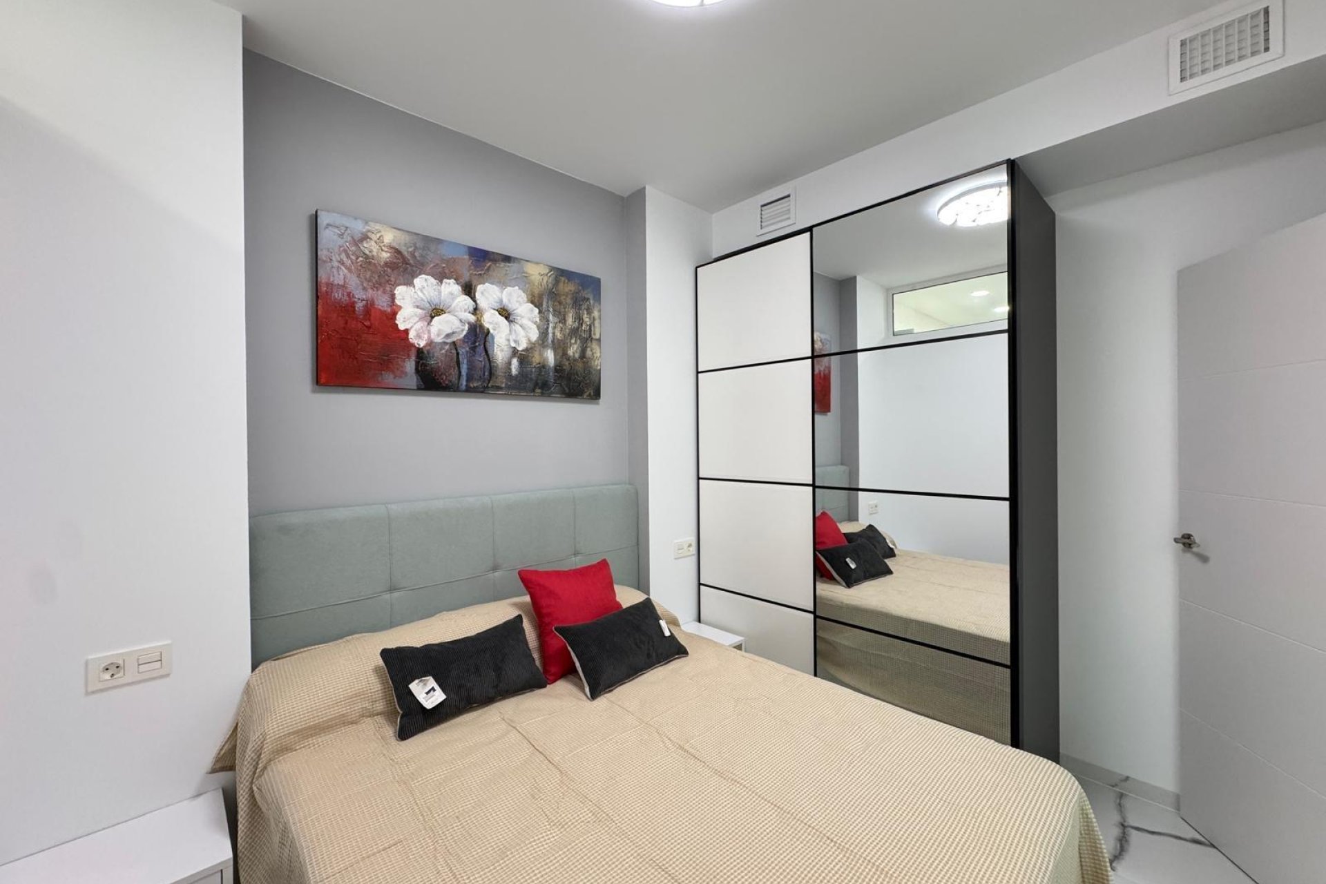 Resale - Apartment -
Torrevieja - Estacion De Autobuses