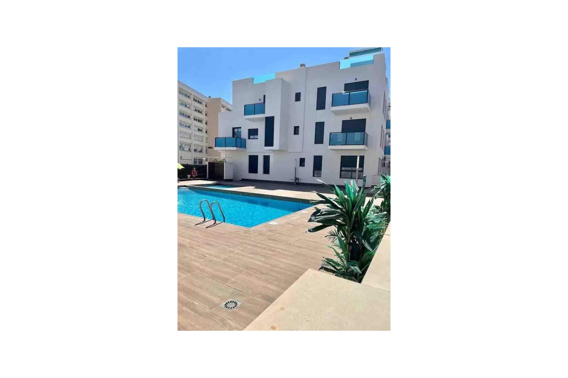Resale - Apartment -
Torrevieja - Estacion De Autobuses