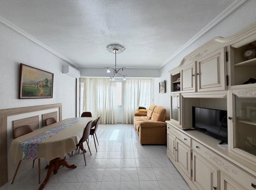Resale - Apartment -
Torrevieja - Estacion De Autobuses