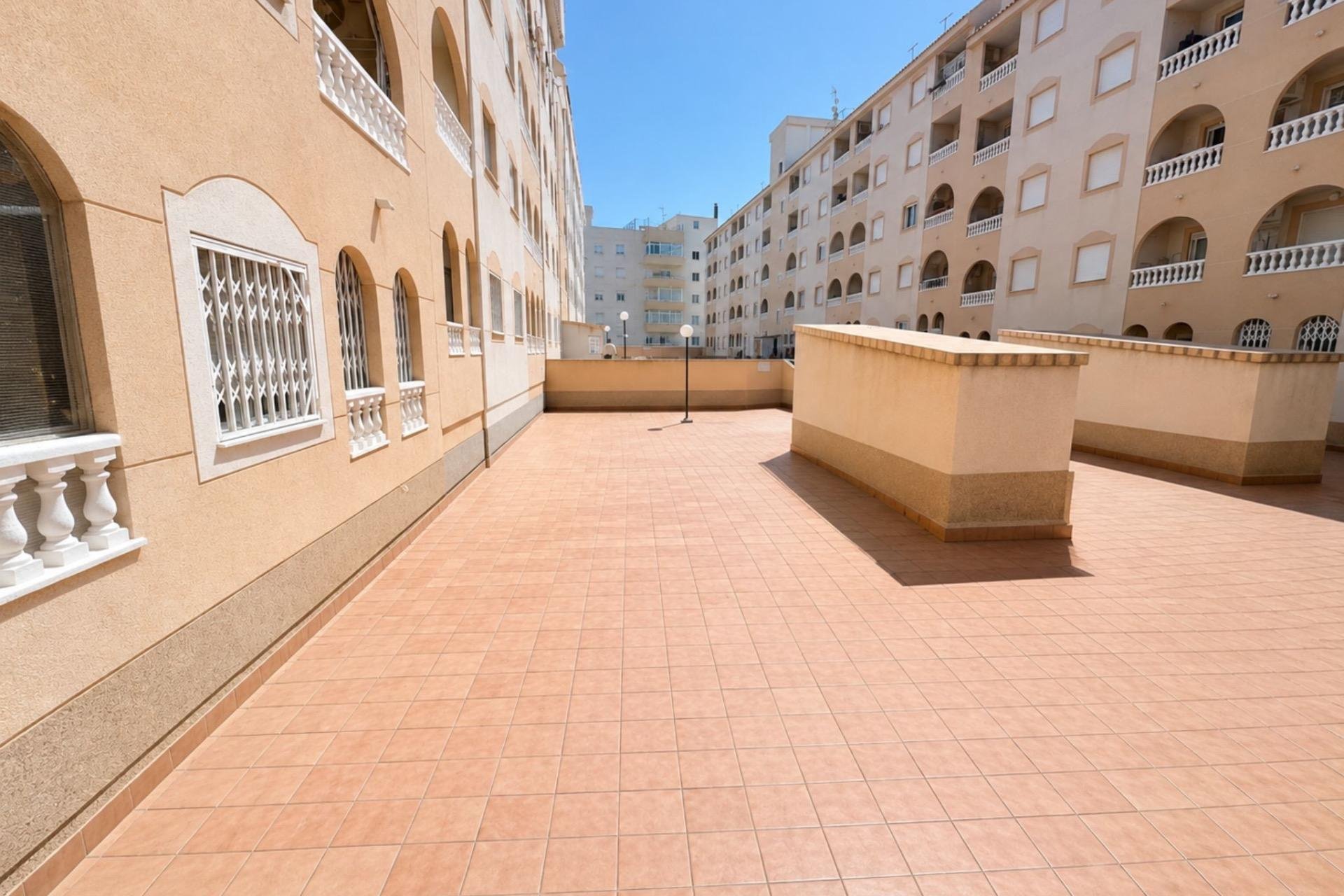 Resale - Apartment -
Torrevieja - Estacion De Autobuses