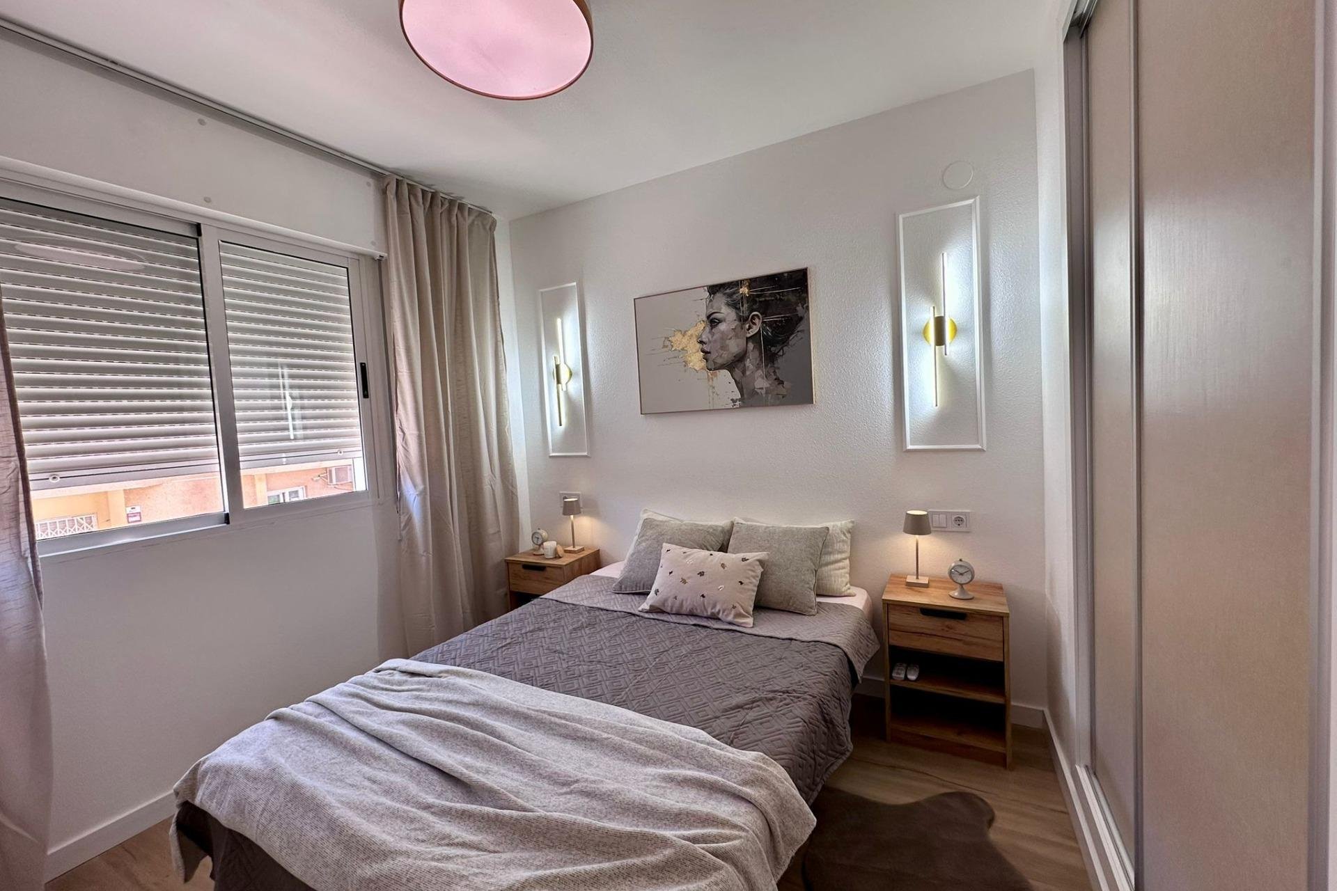 Resale - Apartment -
Torrevieja - Habaneras