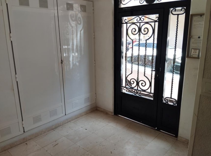 Resale - Apartment -
Torrevieja - Habaneras