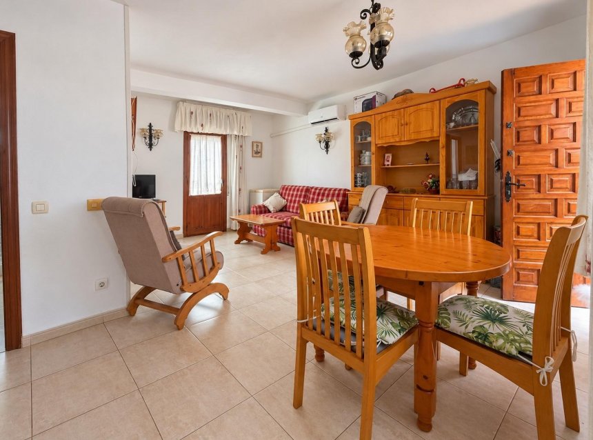 Resale - Apartment -
Torrevieja - Los Europeos