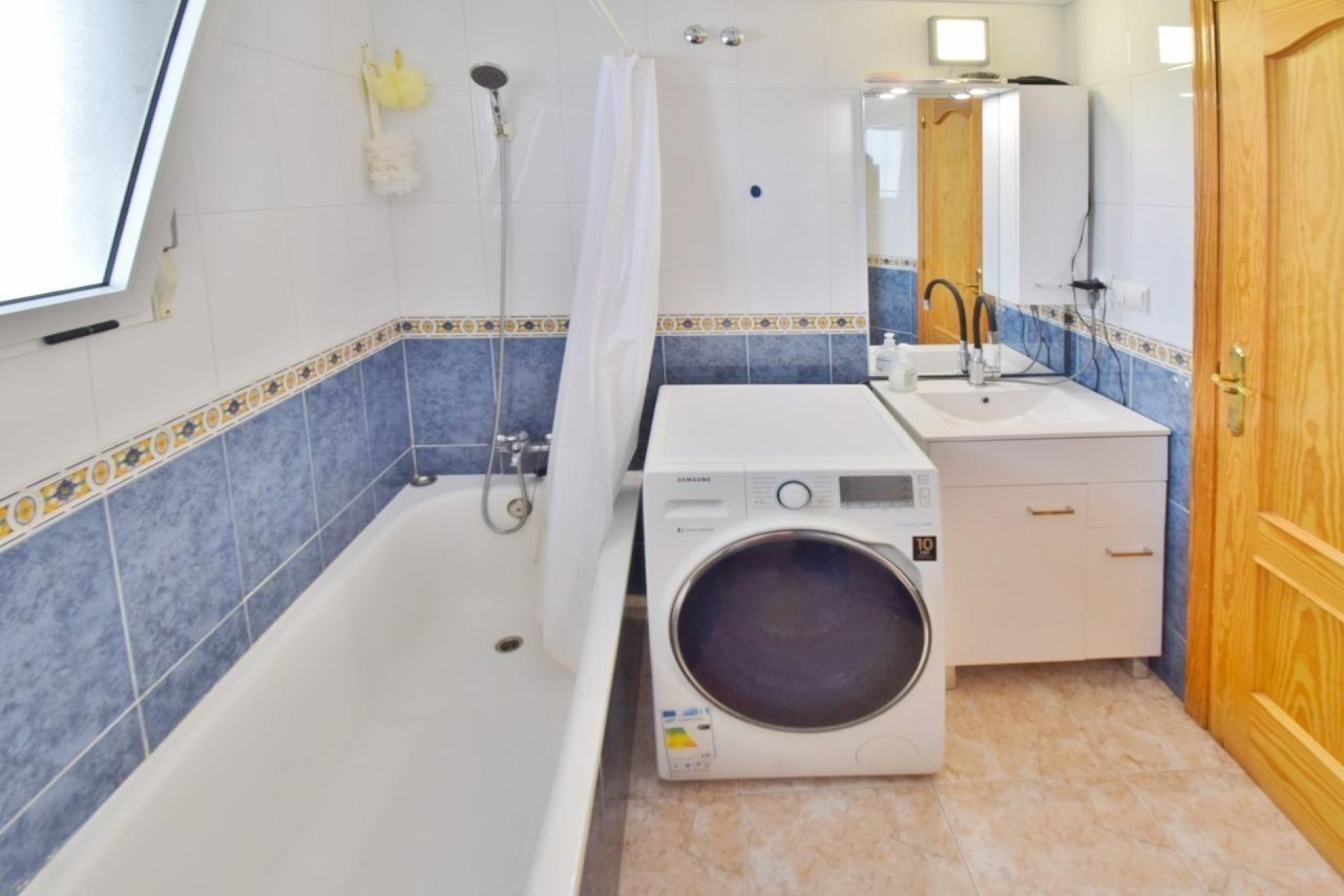 Resale - Apartment -
Torrevieja - Nueva Torrevieja