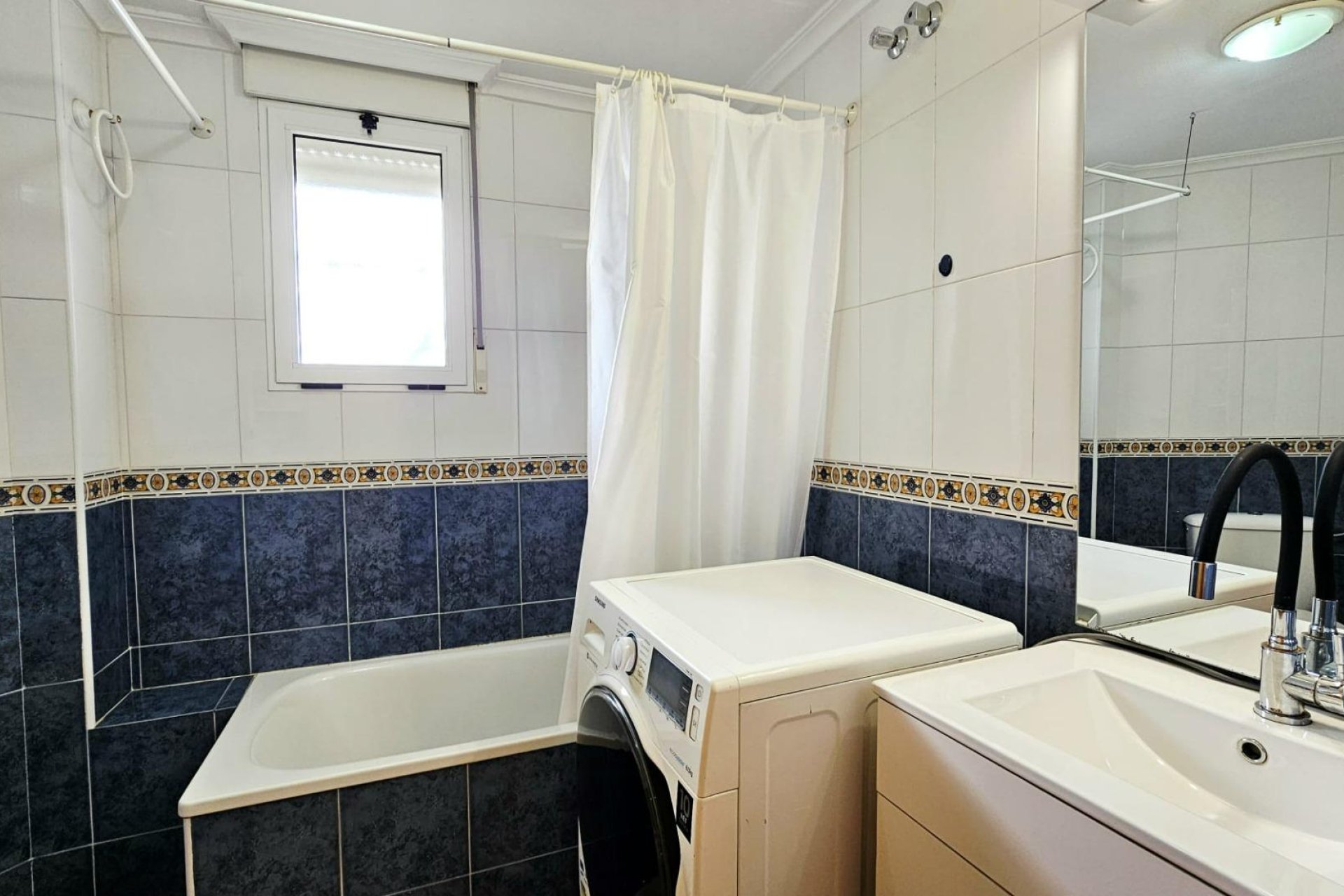 Resale - Apartment -
Torrevieja - Nueva Torrevieja