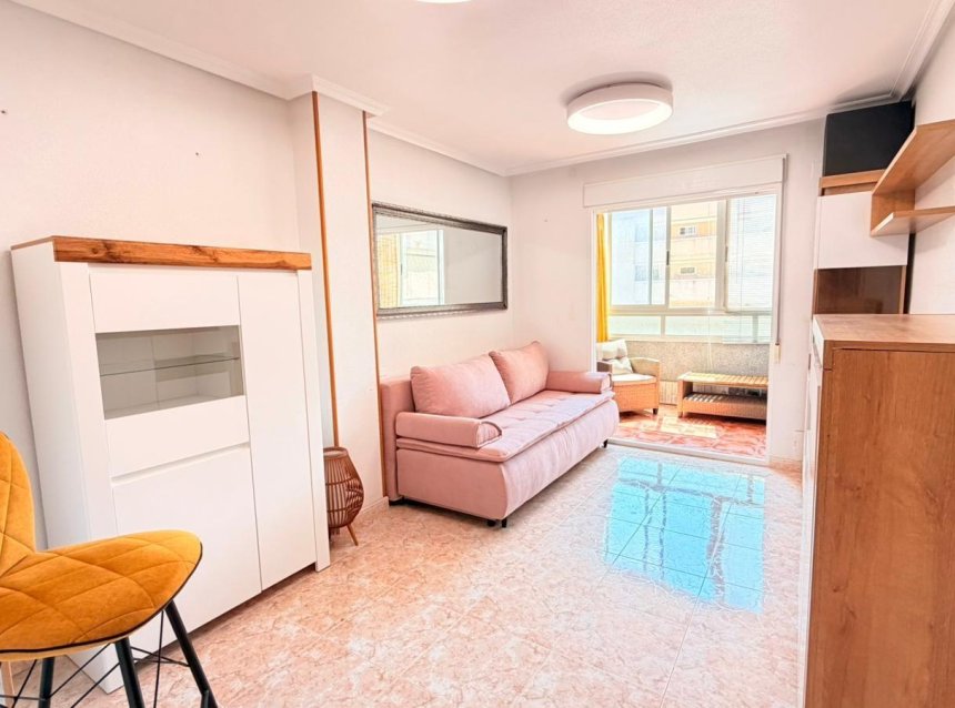 Resale - Apartment -
Torrevieja - Nueva Torrevieja