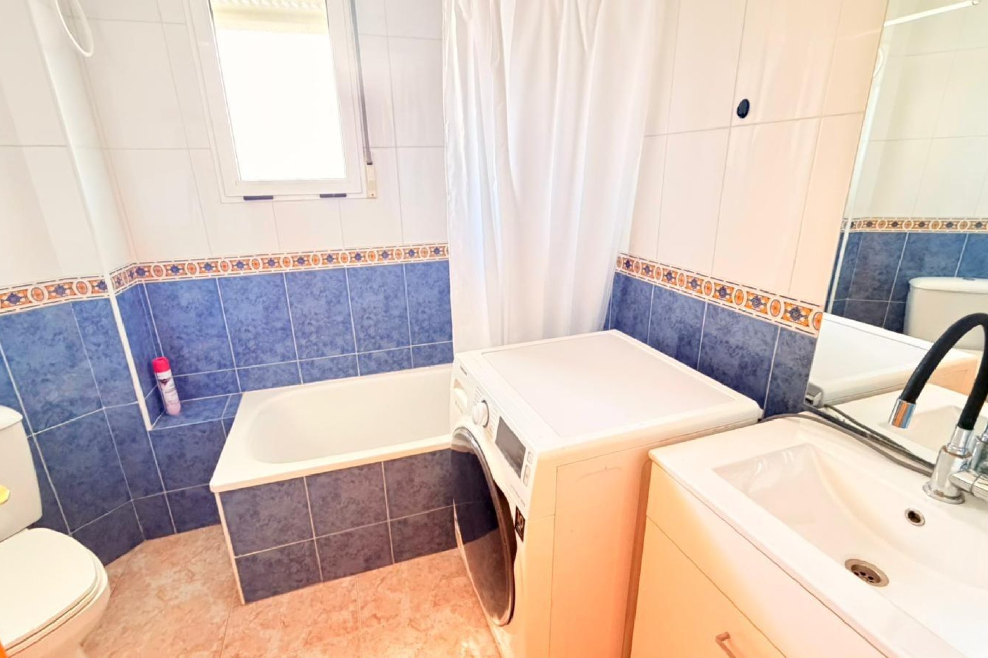 Resale - Apartment -
Torrevieja - Nueva Torrevieja