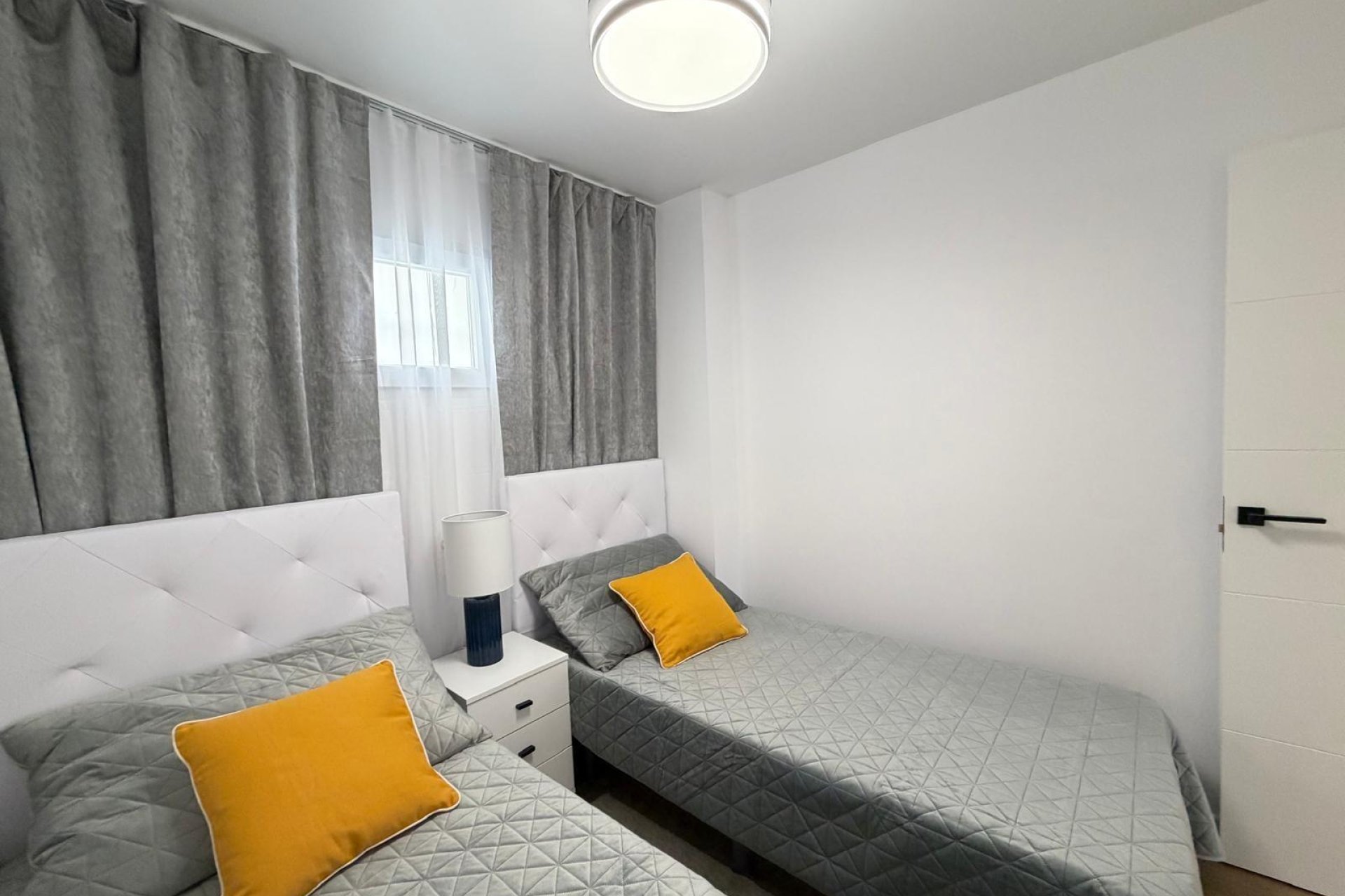 Resale - Apartment -
Torrevieja - Nueva Torrevieja